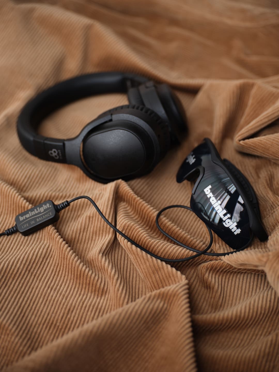 Lunettes et casque audio brainLight Mobil