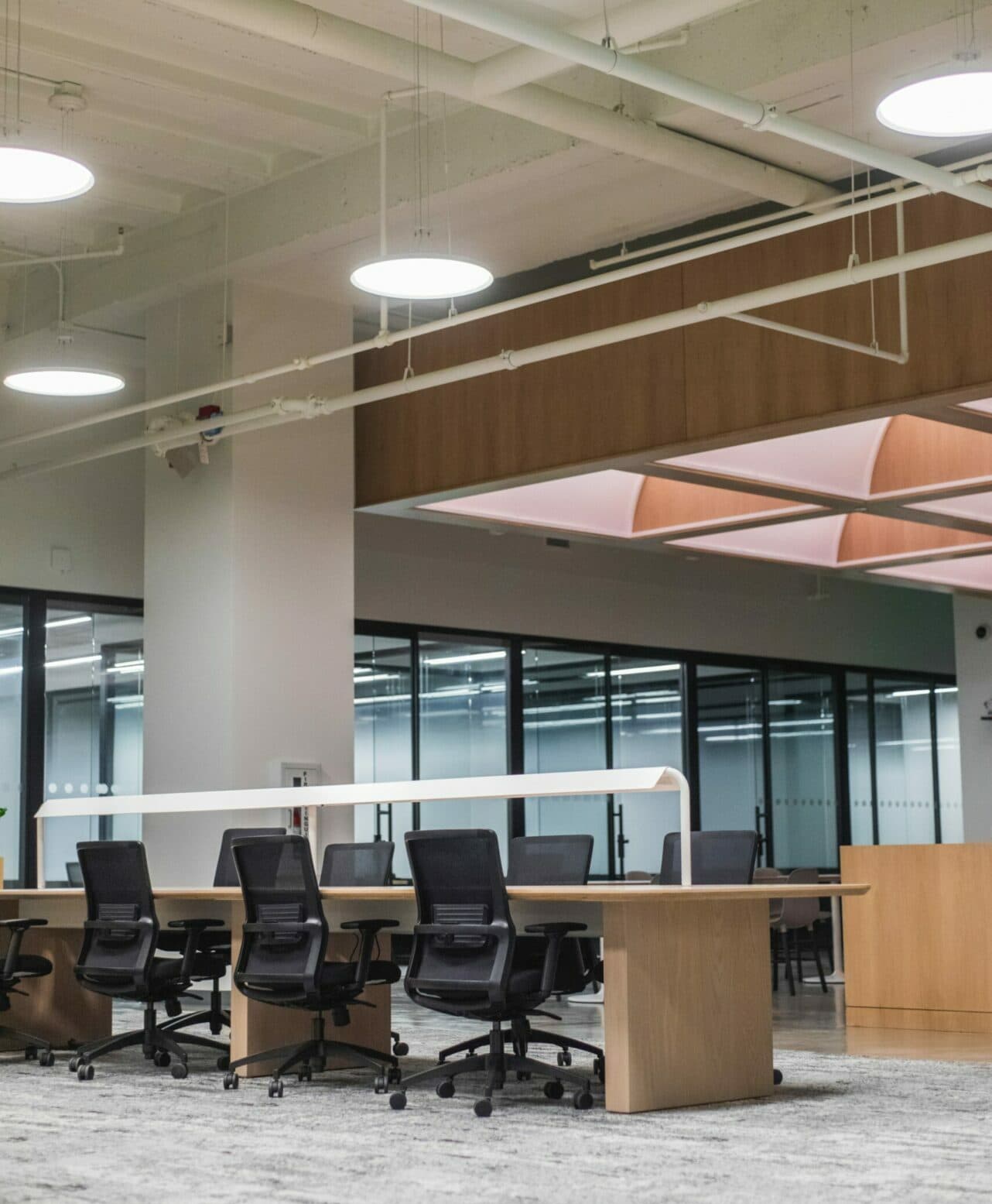 <h2 class="h3">Entreprises<br />
et CSE</h2>