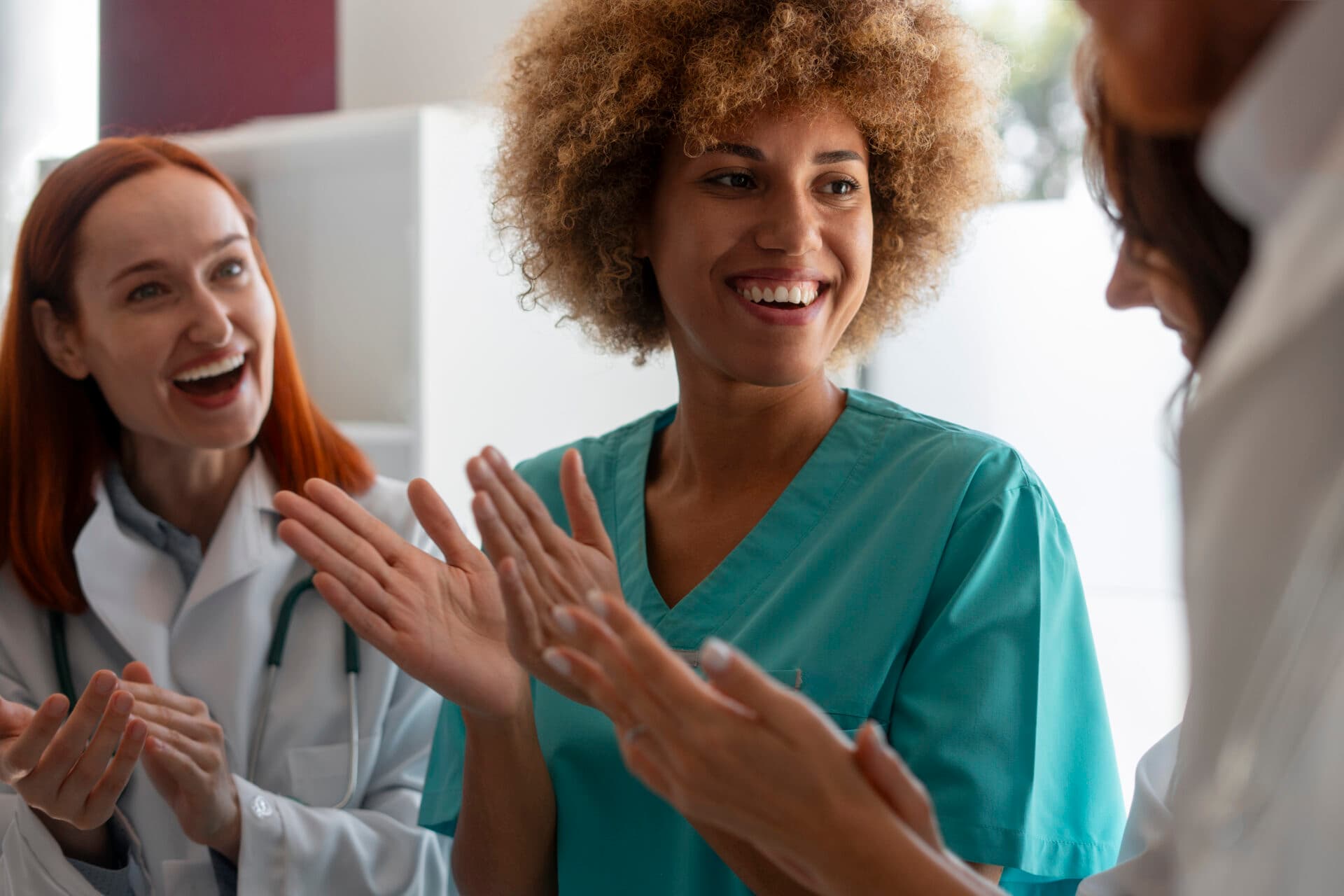 <h2>Le bien-être<br />
de ceux<br />
qui soignent</h2>