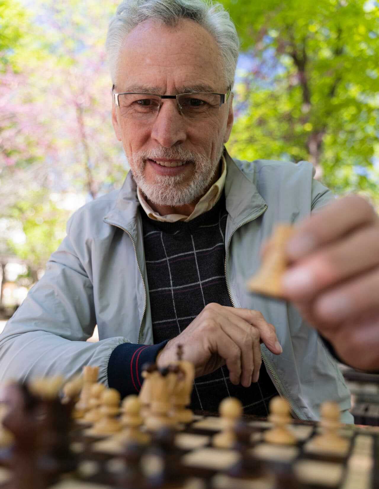 <h2 class="h3">Seniors</h2>